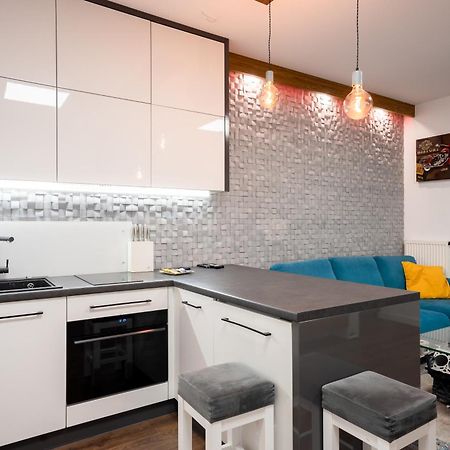 Kasprzaka 31A Free Garage By Perfect Apart Варшава Экстерьер фото